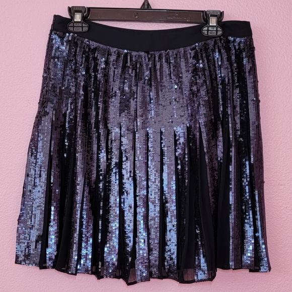 Banana Republic Navy Blue High Waist Pleated Flowy Sequin Skirt/  SIZE 4. - Picture 3 of 9